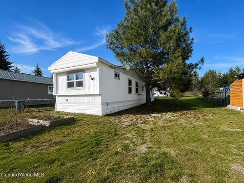 28128 N Highway 41 Spirit Lake ID 83869