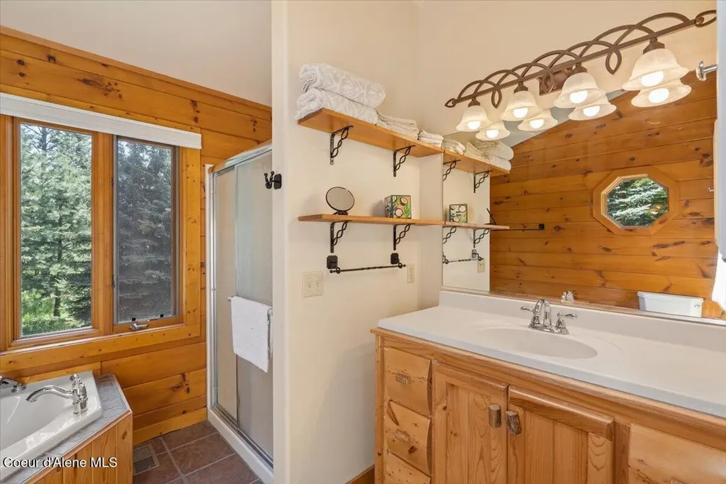 13764 S Ridgeview Drive Harrison ID 83833