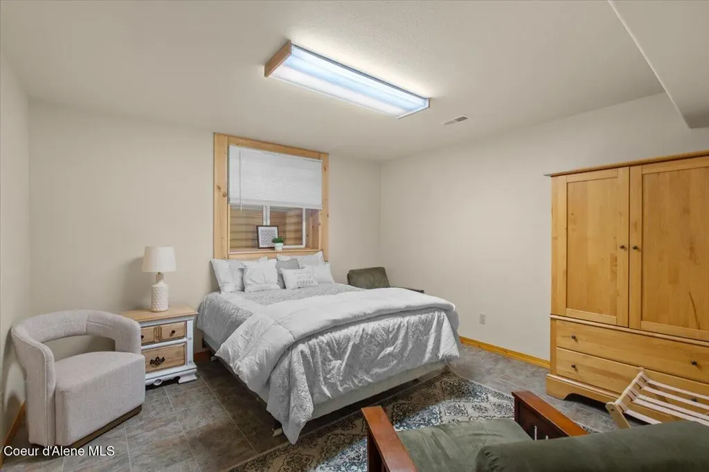 13764 S Ridgeview Drive Harrison ID 83833