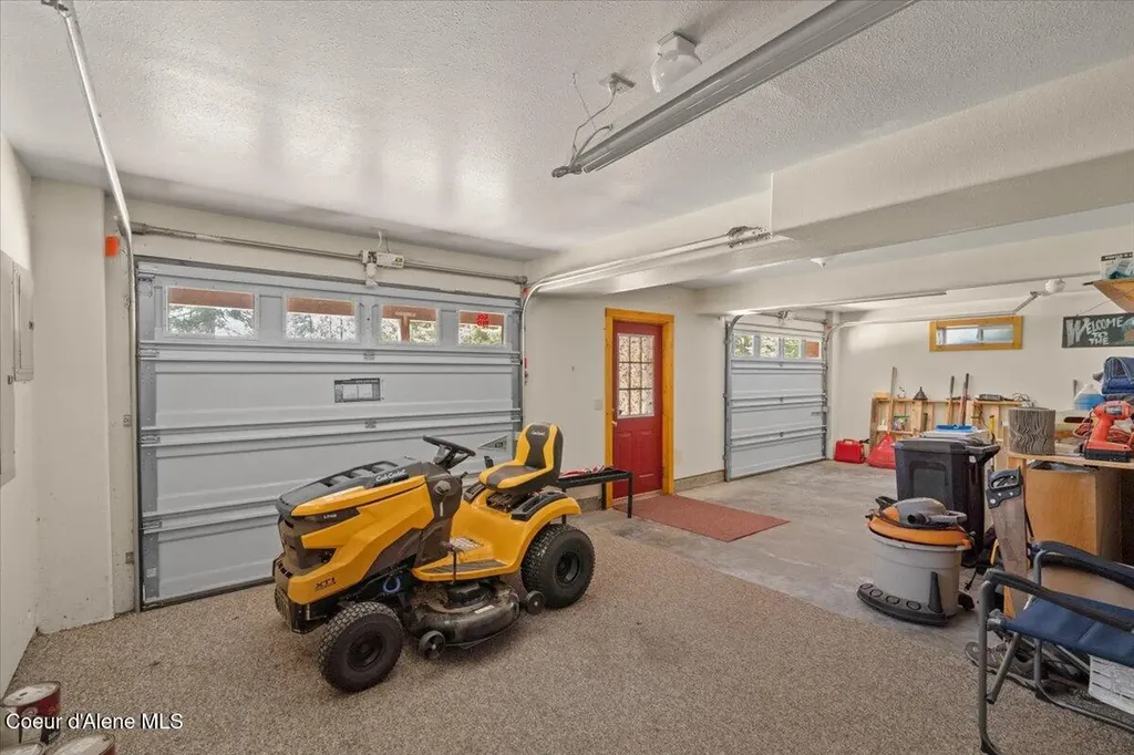 13764 S Ridgeview Drive Harrison ID 83833