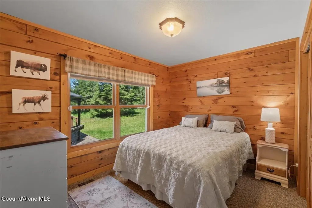 13764 S Ridgeview Drive Harrison ID 83833