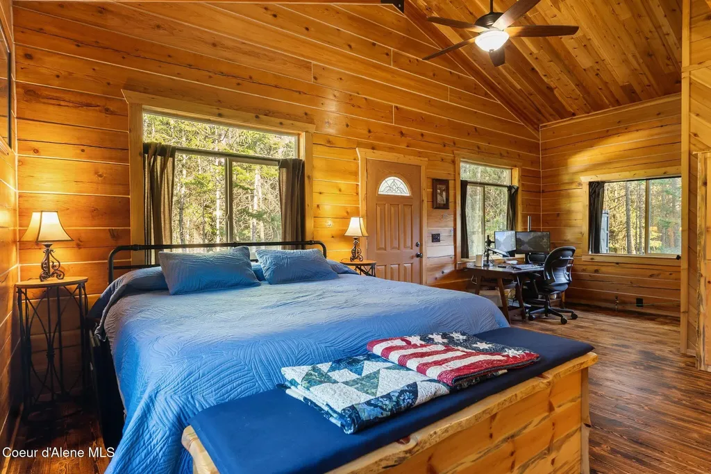 6693 River Road Clark Fork ID 83811