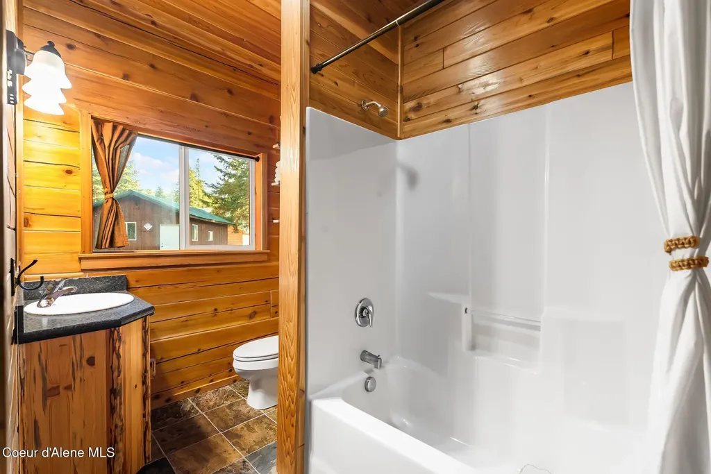 6693 River Road Clark Fork ID 83811