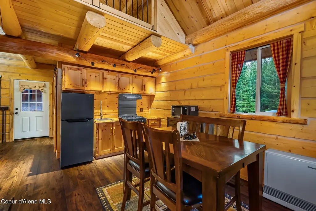 6693 River Road Clark Fork ID 83811