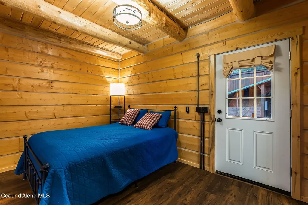 6693 River Road Clark Fork ID 83811