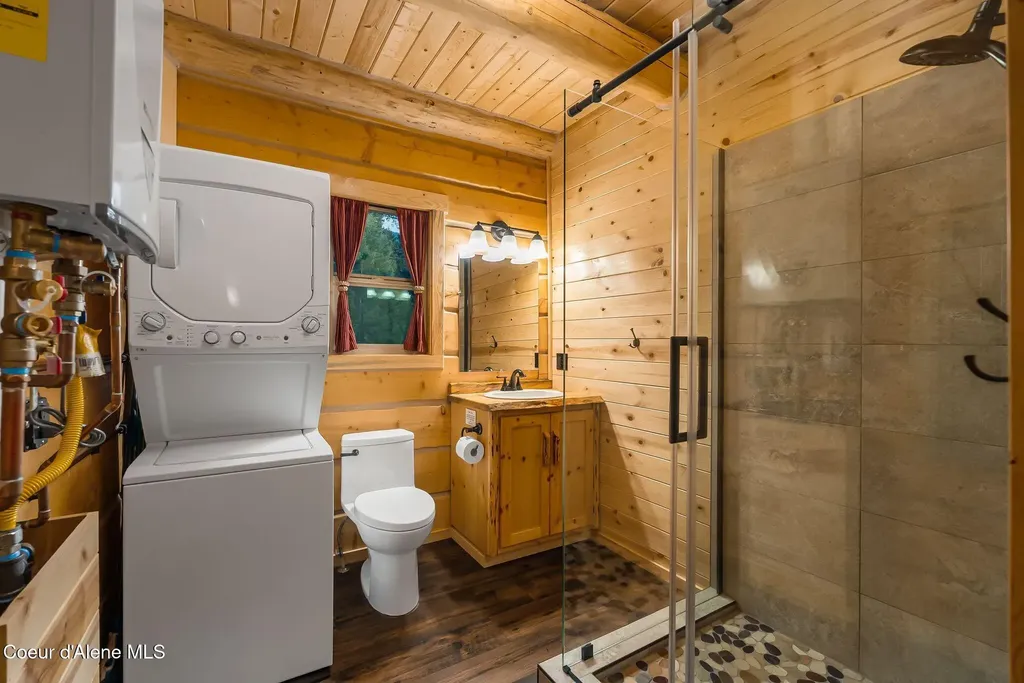 6693 River Road Clark Fork ID 83811