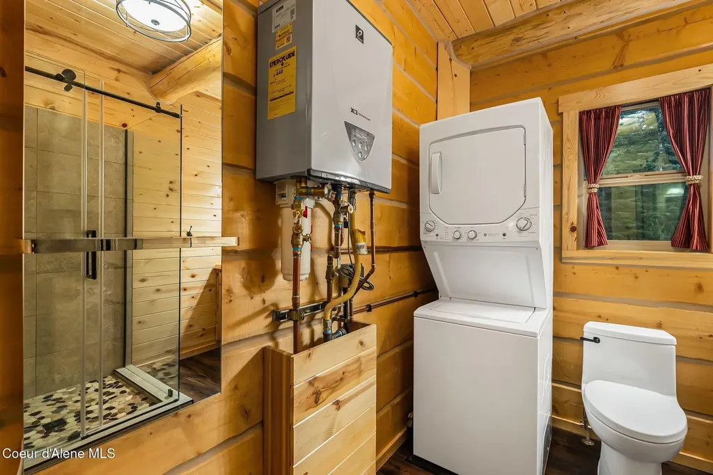 6693 River Road Clark Fork ID 83811