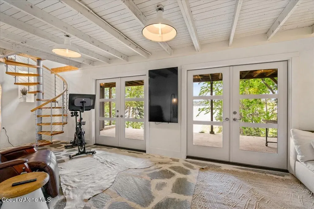 2937 E Upper Hayden Lake Road Hayden ID 83835
