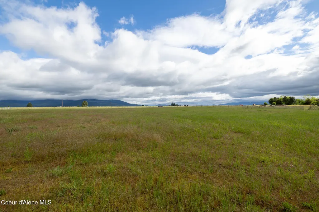 10147 W Gallop Lane Post Falls ID 83854