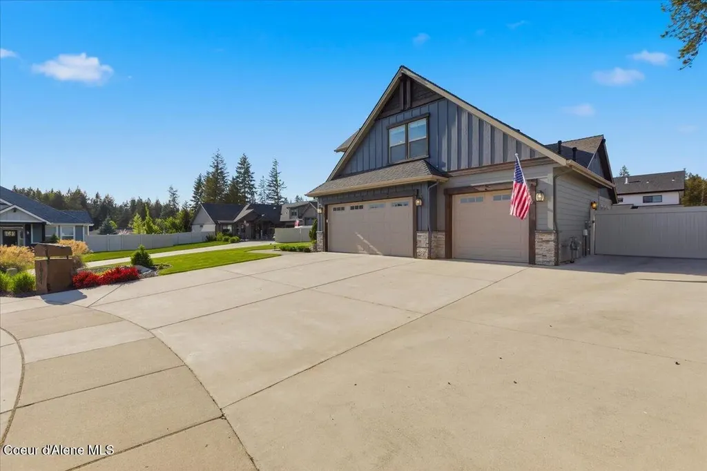 1037 E Gravelstone Court Hayden ID 83835