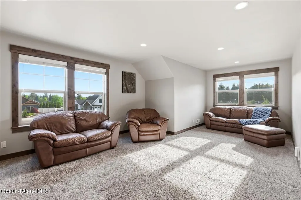 1037 E Gravelstone Court Hayden ID 83835