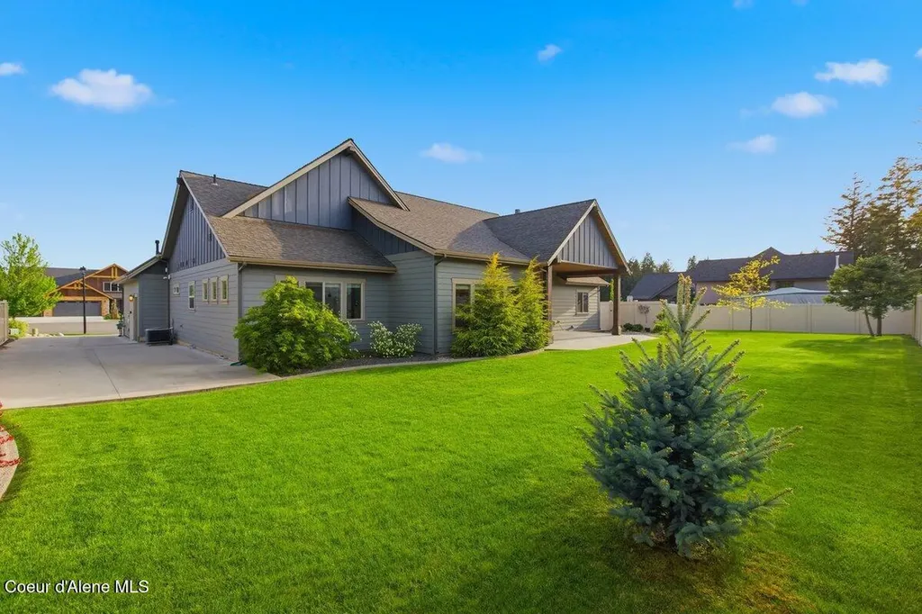 1037 E Gravelstone Court Hayden ID 83835