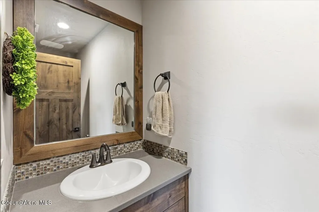 1037 E Gravelstone Court Hayden ID 83835