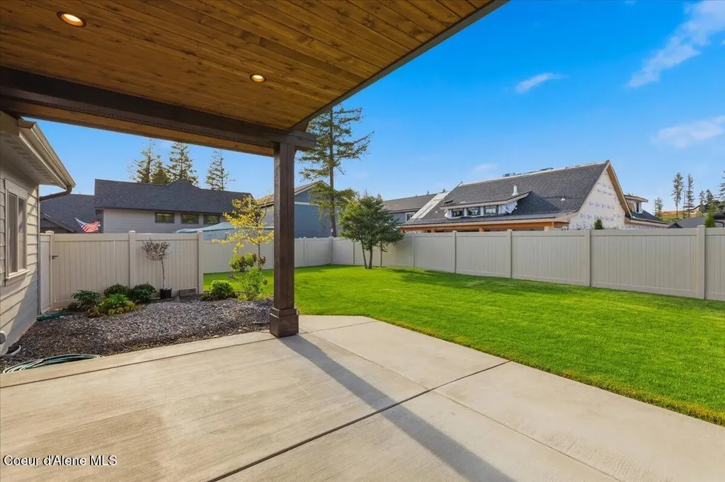 1037 E Gravelstone Court Hayden ID 83835