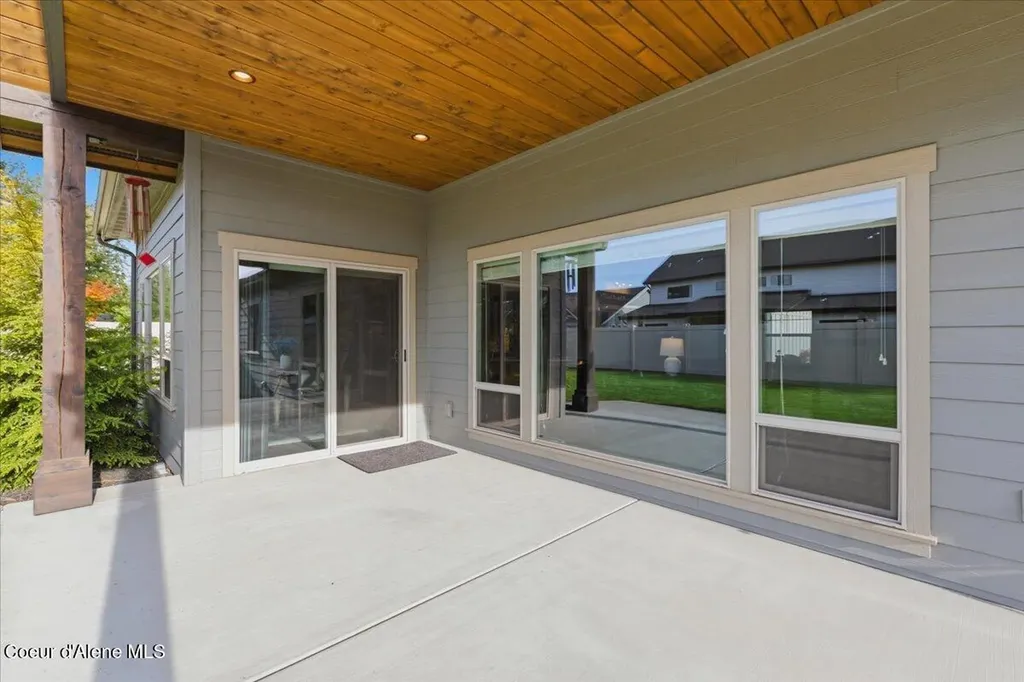 1037 E Gravelstone Court Hayden ID 83835