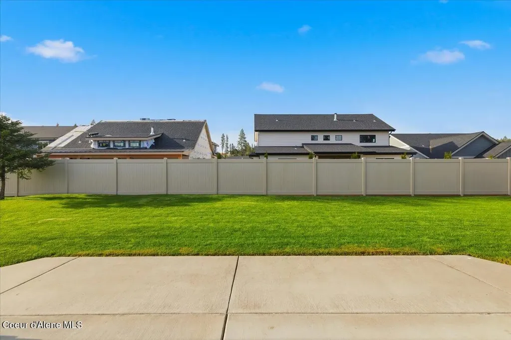 1037 E Gravelstone Court Hayden ID 83835