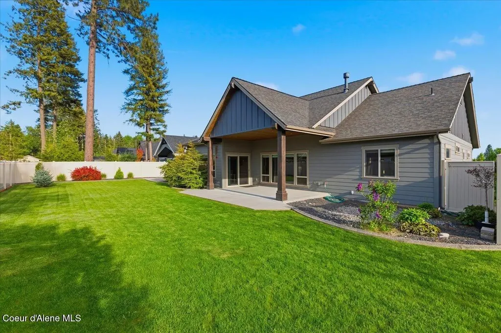 1037 E Gravelstone Court Hayden ID 83835