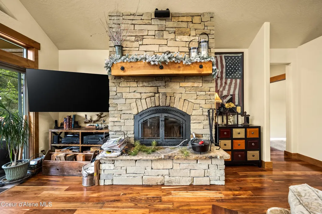 1819 E Misty Meadows Court Hayden Lake ID 83835