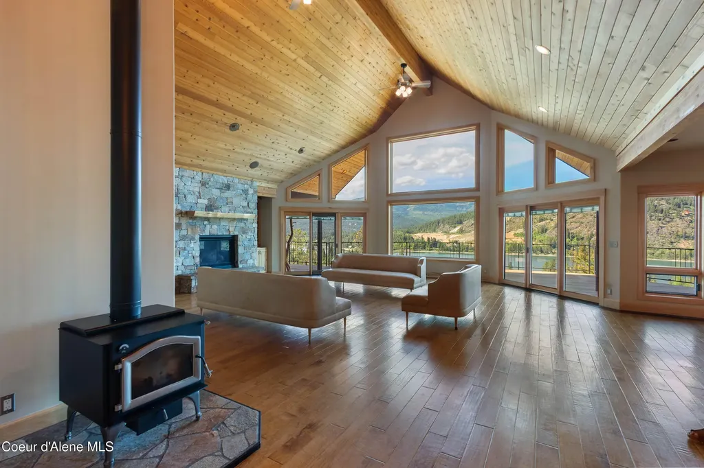 75 Buck Ridge Road Sagle ID 83860