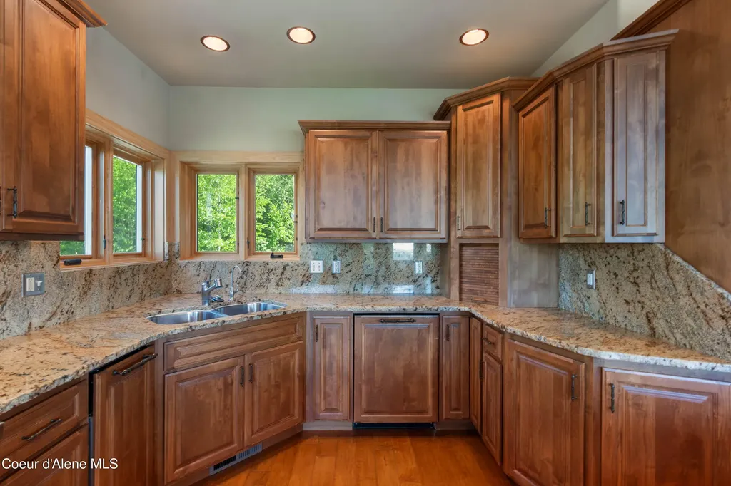 75 Buck Ridge Road Sagle ID 83860