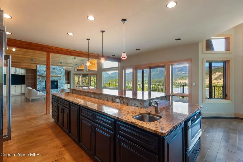 75 Buck Ridge Road Sagle ID 83860