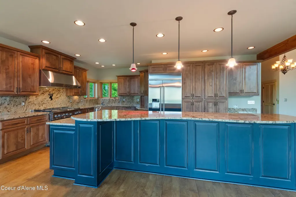 75 Buck Ridge Road Sagle ID 83860