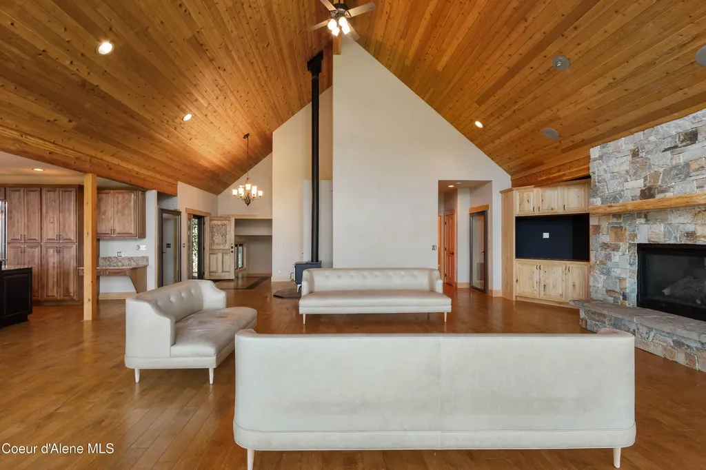 75 Buck Ridge Road Sagle ID 83860