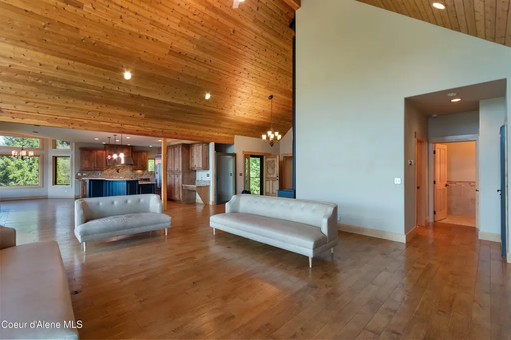 75 Buck Ridge Road Sagle ID 83860