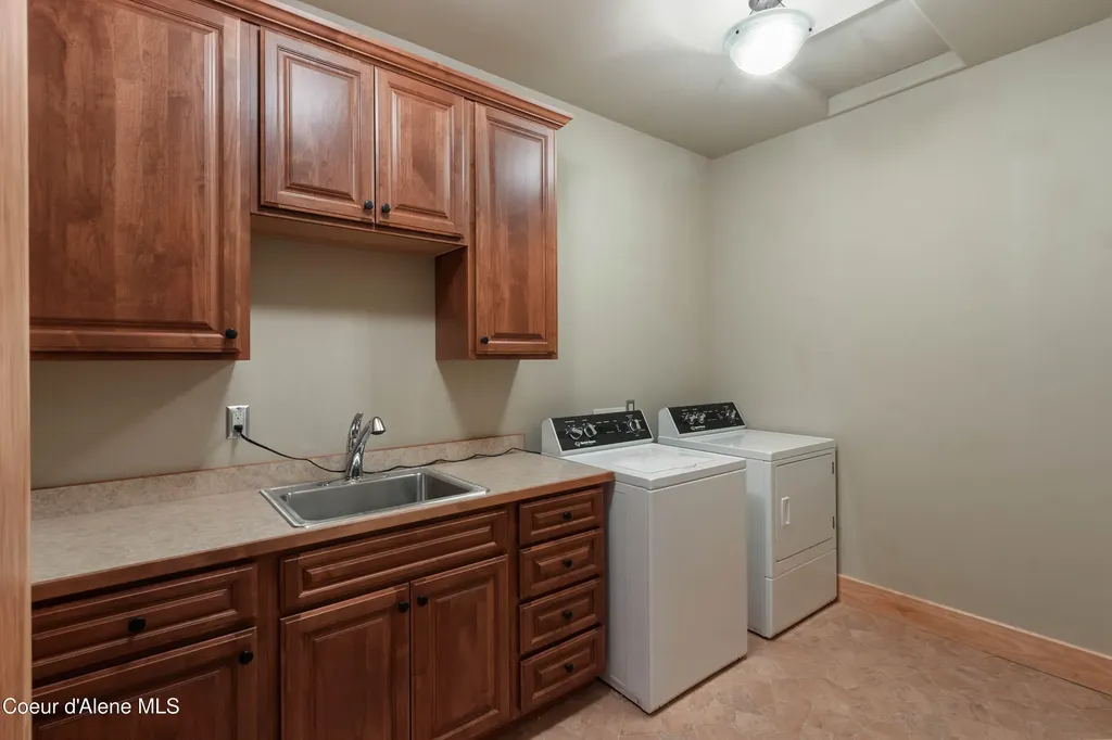 75 Buck Ridge Road Sagle ID 83860