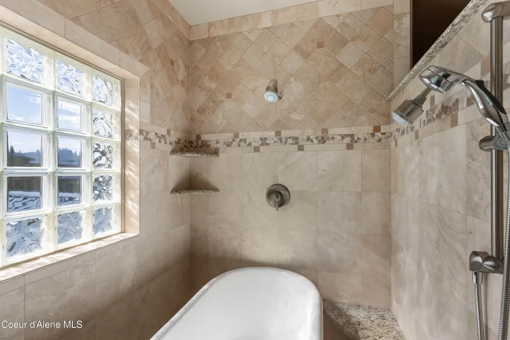 75 Buck Ridge Road Sagle ID 83860