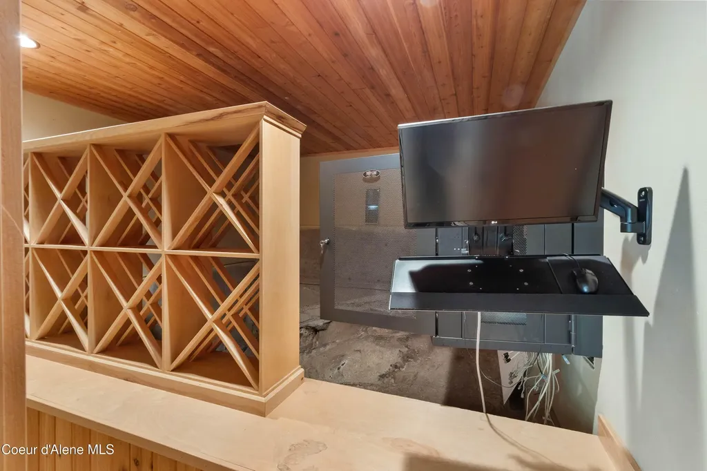 75 Buck Ridge Road Sagle ID 83860