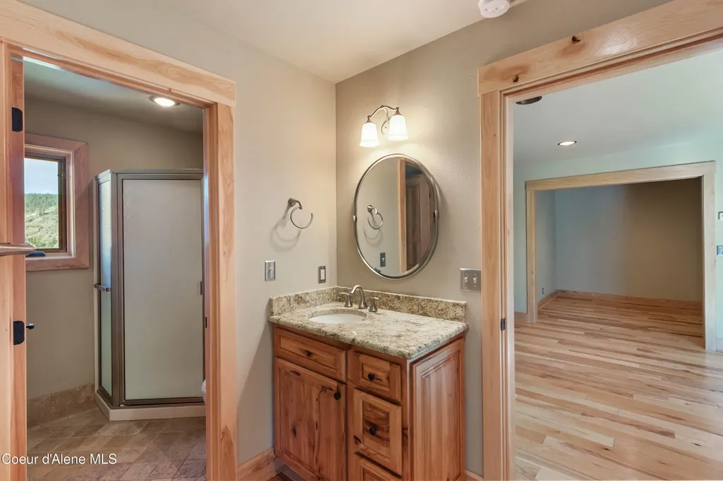 75 Buck Ridge Road Sagle ID 83860