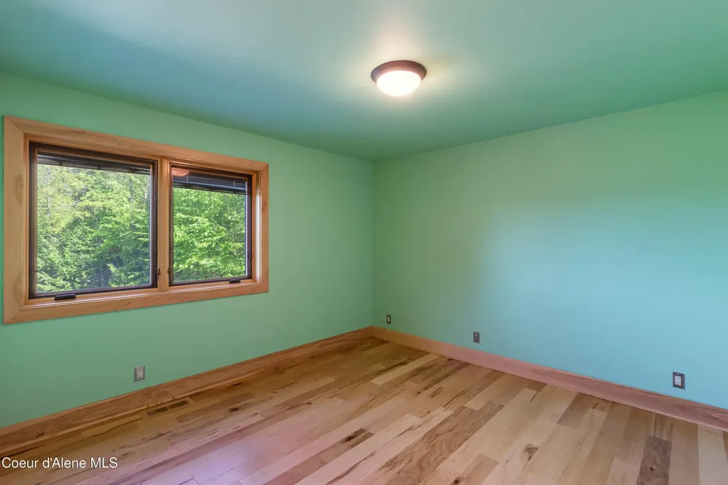 75 Buck Ridge Road Sagle ID 83860