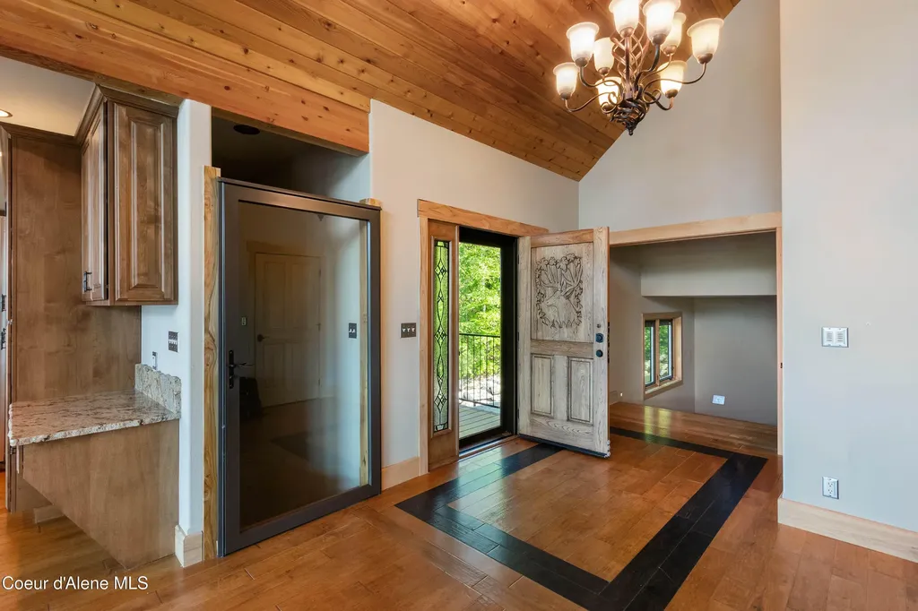 75 Buck Ridge Road Sagle ID 83860