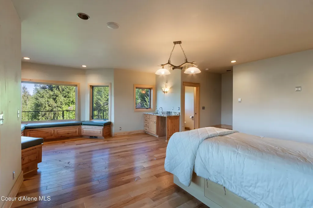 75 Buck Ridge Road Sagle ID 83860