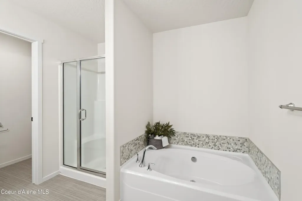 6015 W Dayton Avenue Rathdrum ID 83858