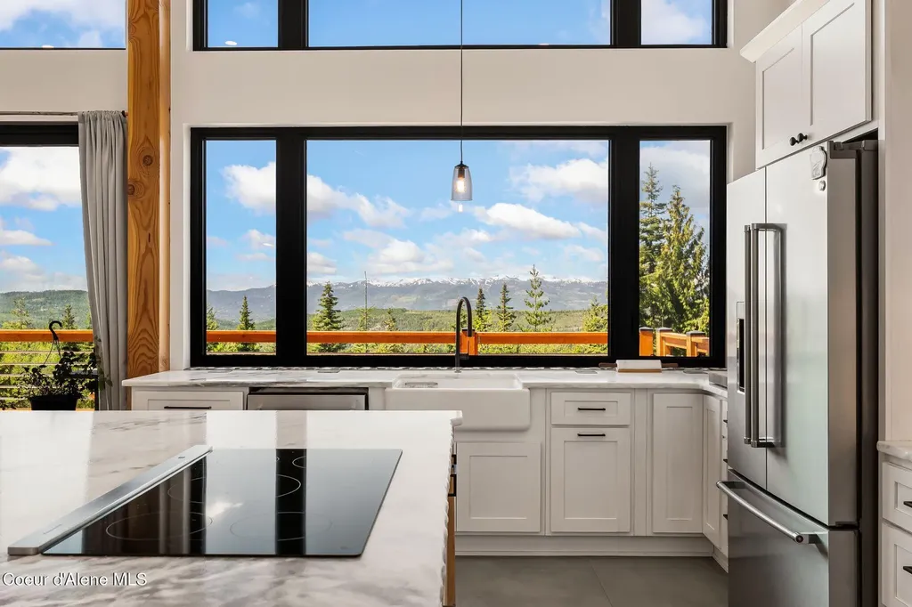 933 Rising Hawk Ridge Road Sandpoint ID 83864