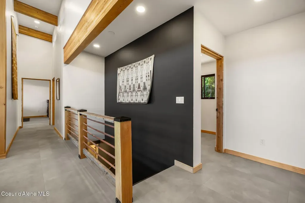 933 Rising Hawk Ridge Road Sandpoint ID 83864