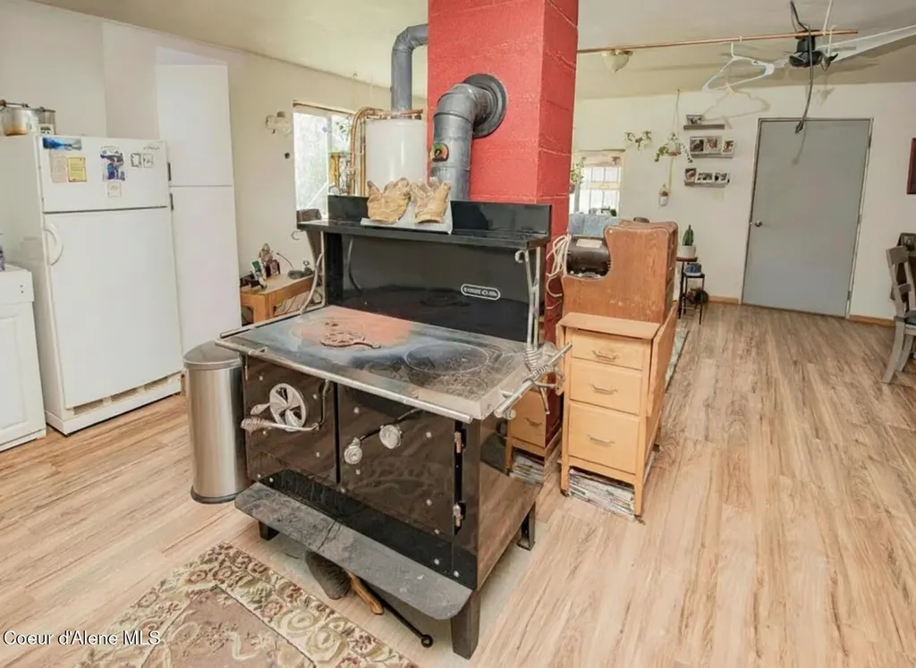 2884 Morris Road Naples ID 83847