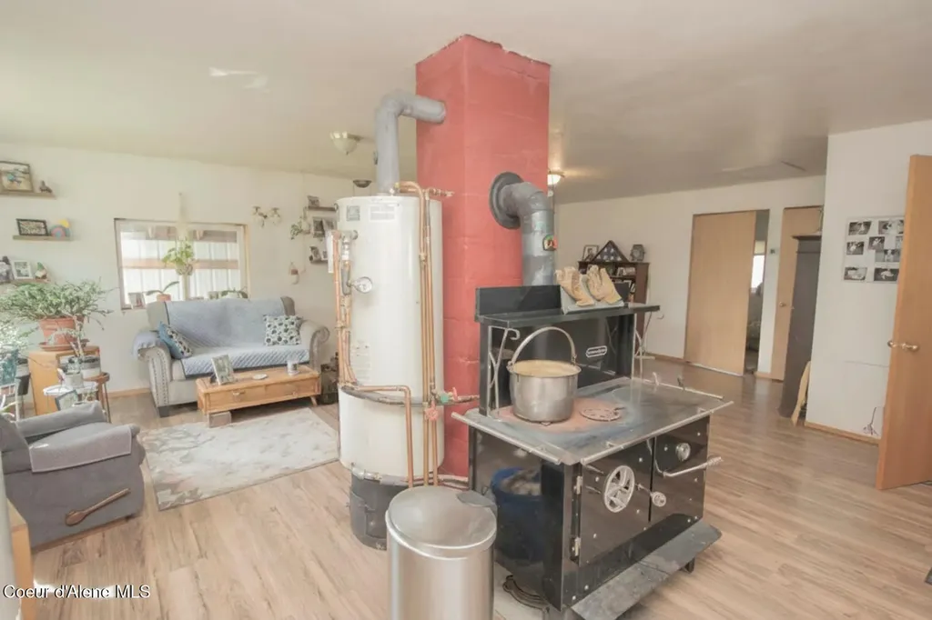 2884 Morris Road Naples ID 83847