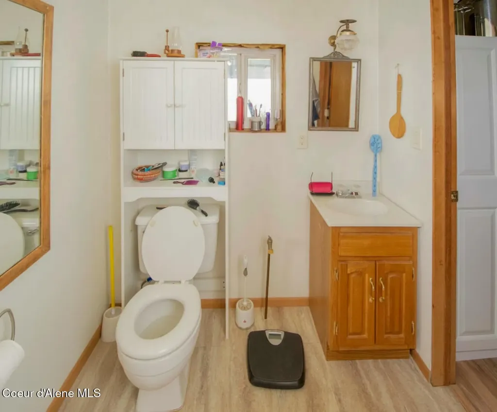 2884 Morris Road Naples ID 83847