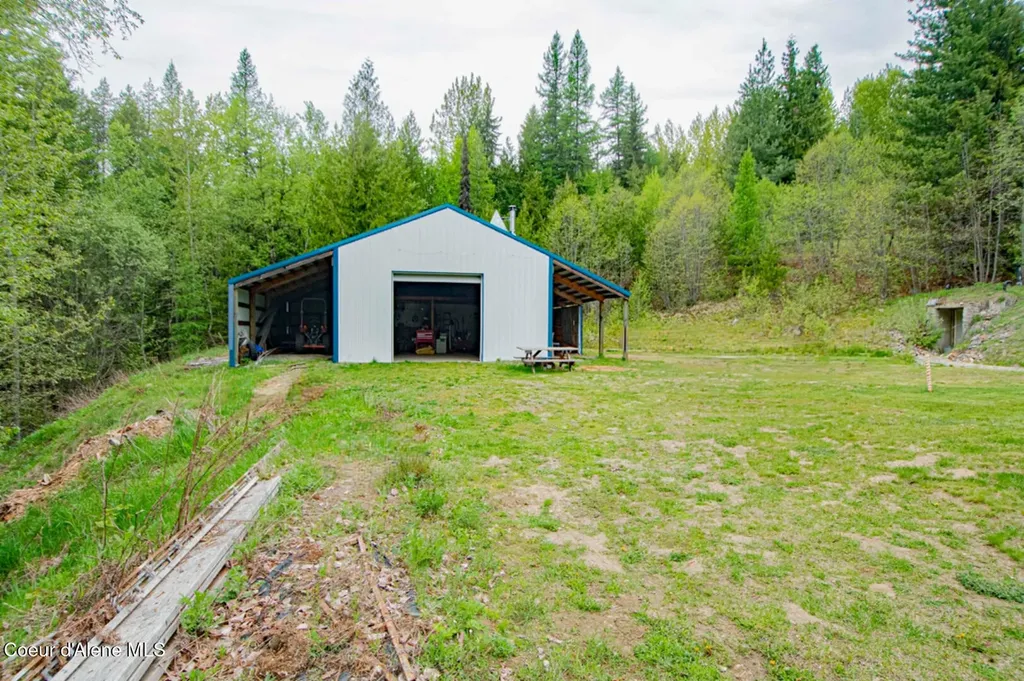 2884 Morris Road Naples ID 83847