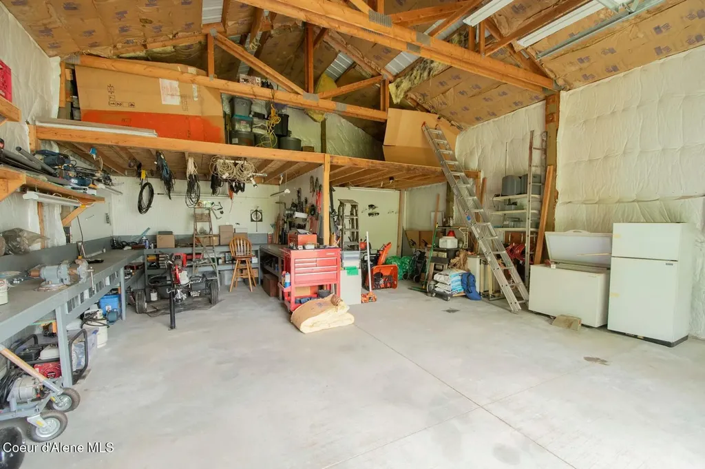 2884 Morris Road Naples ID 83847