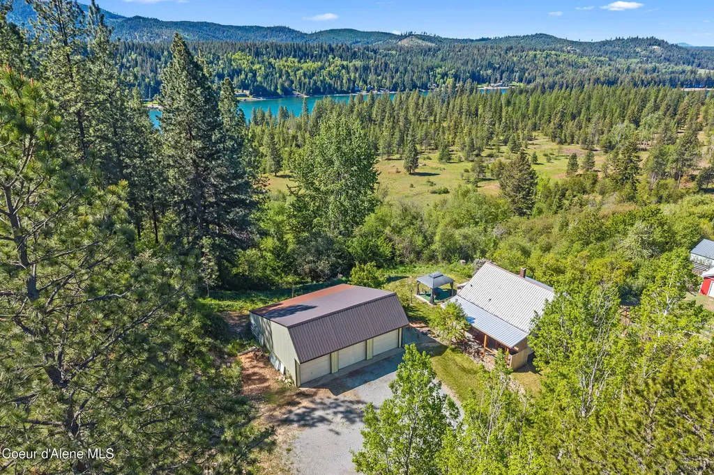 4450 Us-2 Priest River ID 83856