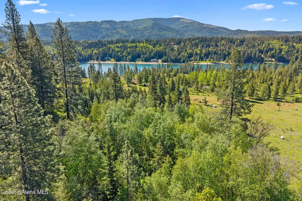 4450 Us-2 Priest River ID 83856