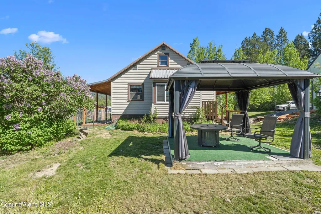 4450 Us-2 Priest River ID 83856