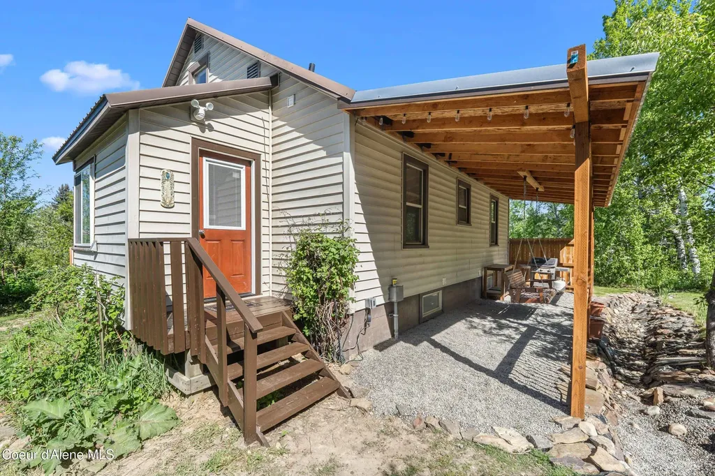 4450 Us-2 Priest River ID 83856