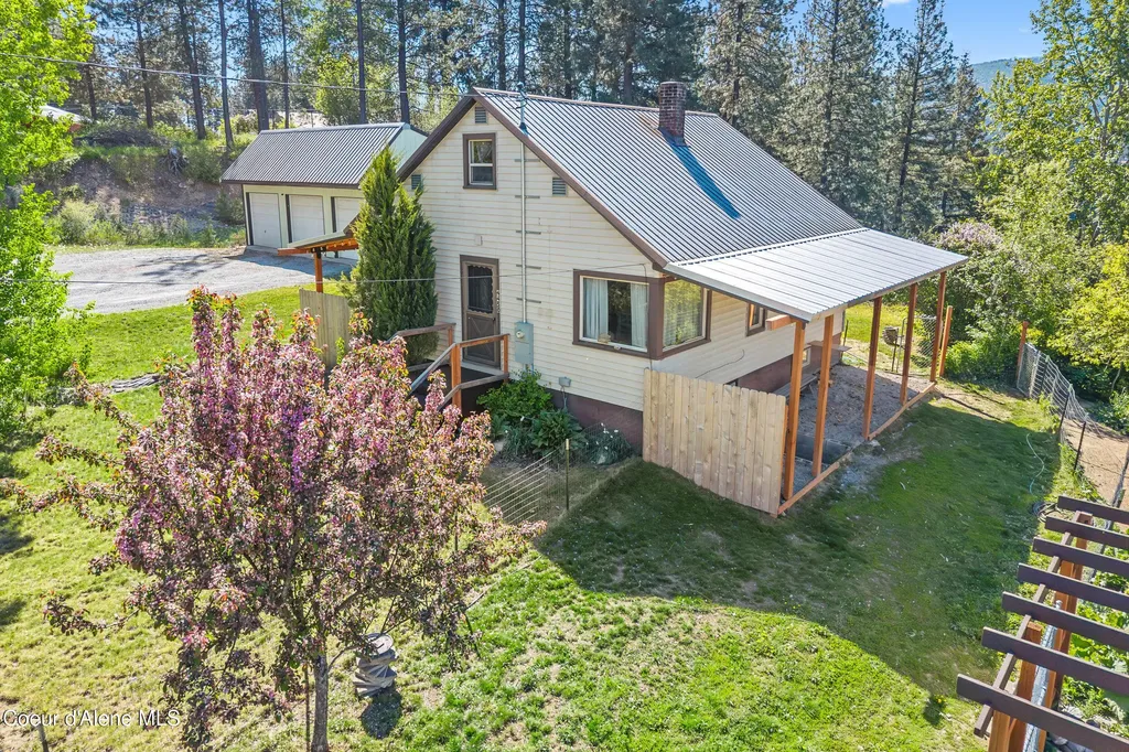 4450 Us-2 Priest River ID 83856