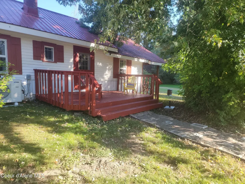 84 Highland Flats Road Naples ID 83847