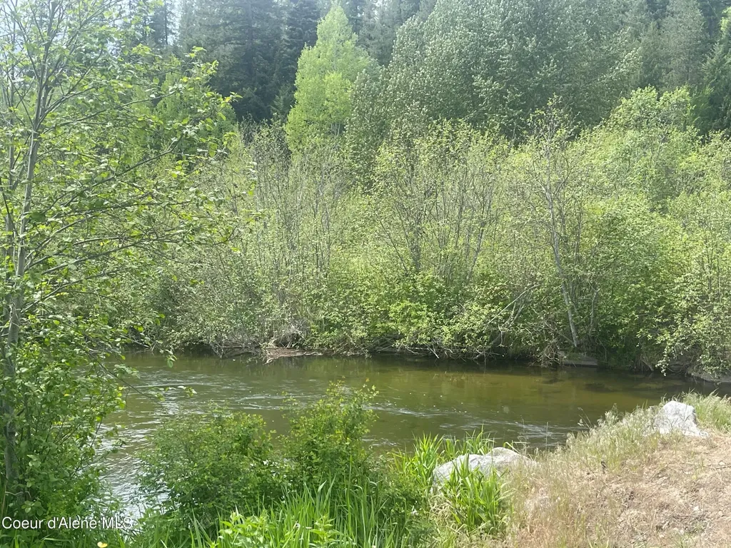 84 Highland Flats Road Naples ID 83847
